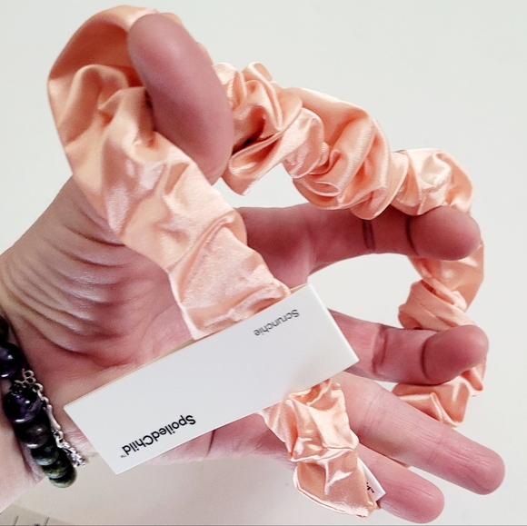 NEW Spoiled Child Peach Scrunchie🧡🩷 - Picture 3 of 6
